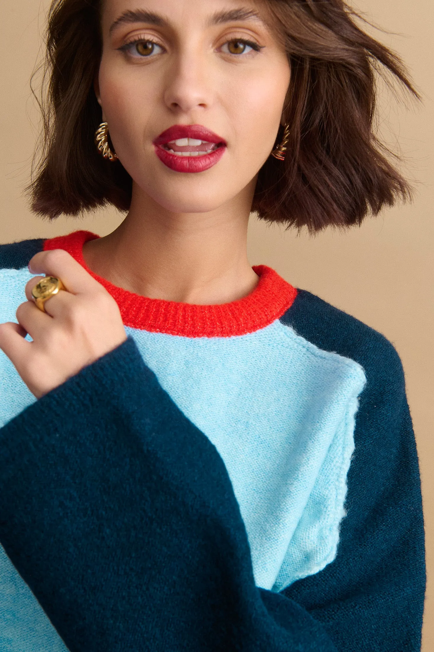 Bria Sweater (Light Blue)