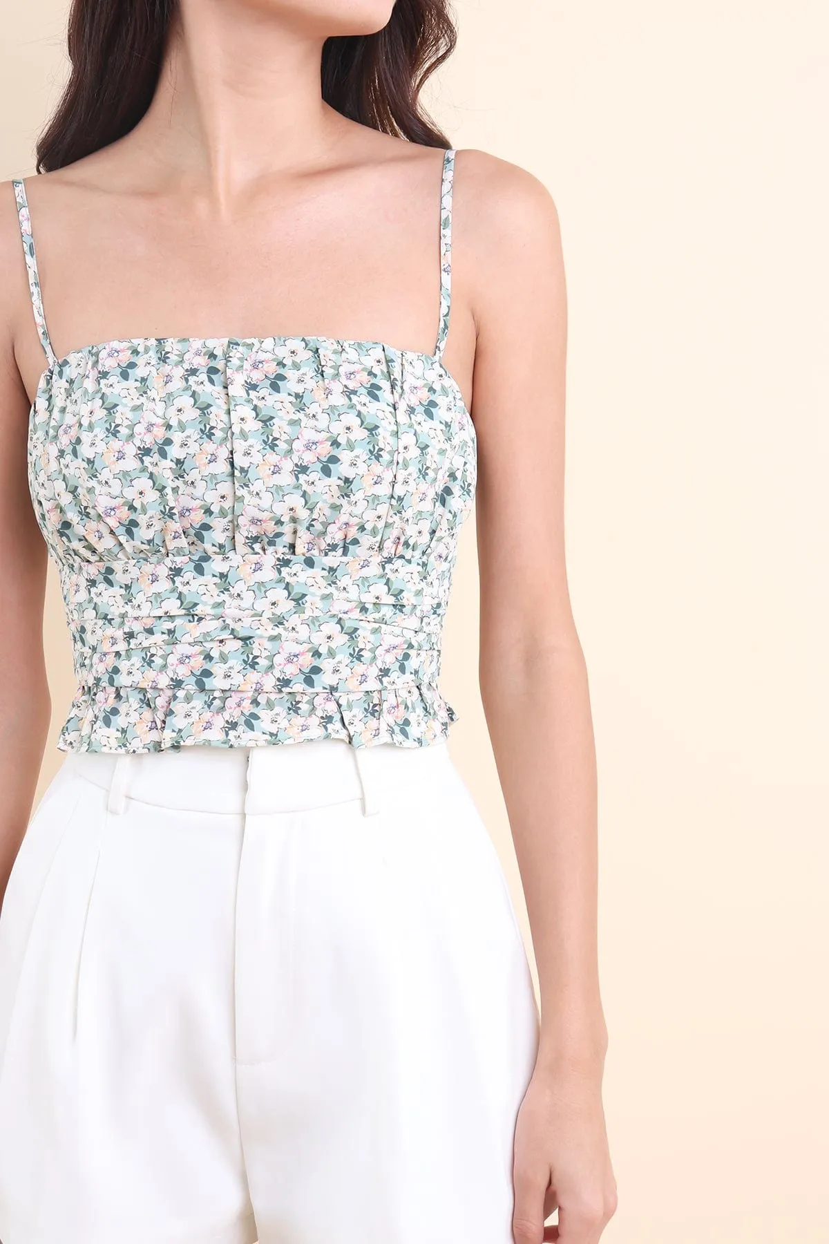BRIONY RUCHED SPAG TOP IN SEAFOAM FLORAL