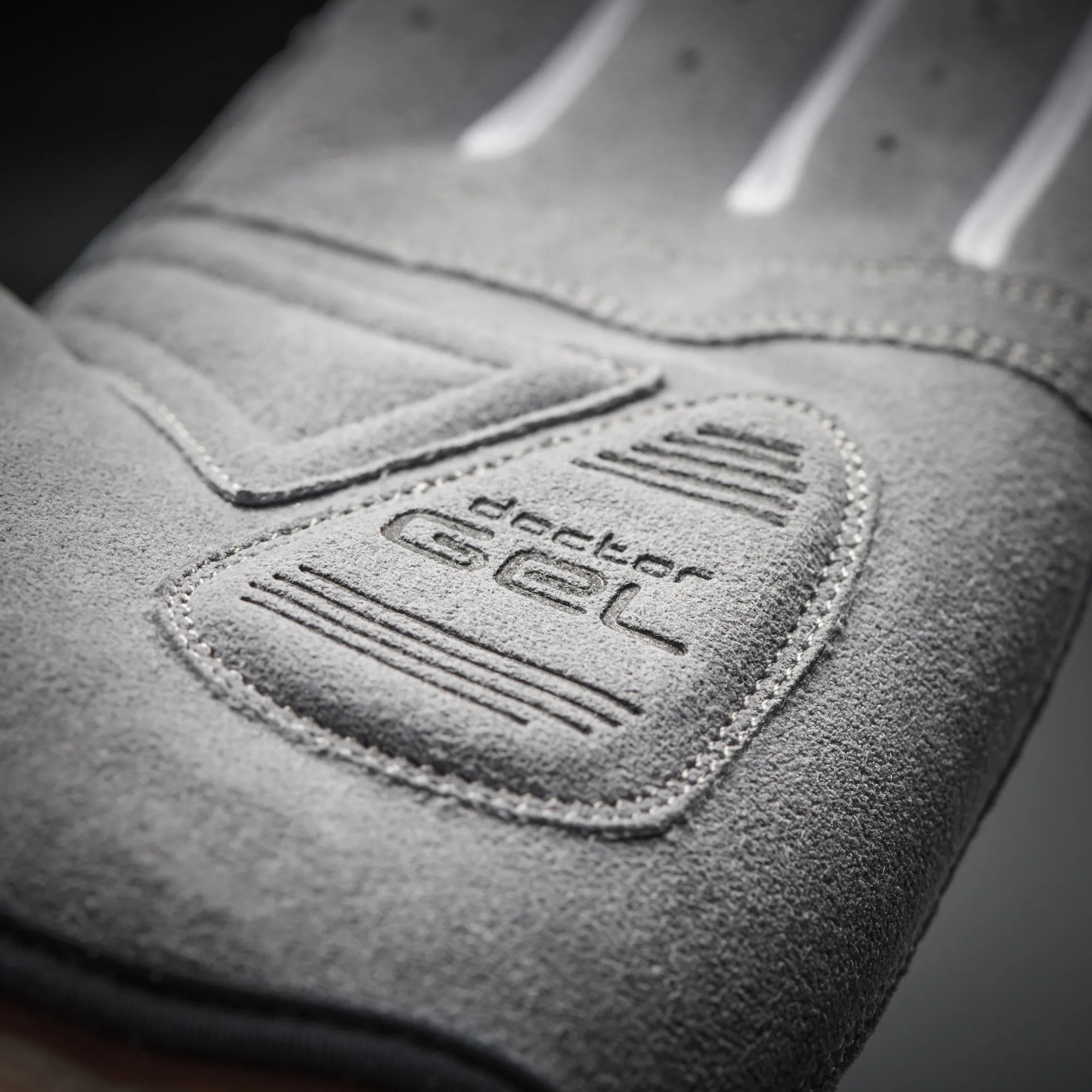 Gripgrab Women&#x27;s Shark Padded Full Finger Glove Grey | Buy Gripgrab Women&#x27;s Shark Padded Full Finger Glove Grey here | Outnorth
