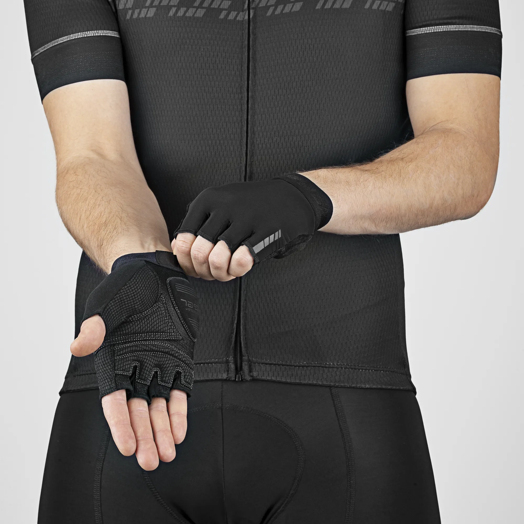 Gripgrab World Cup Padded Short Finger Gloves 2 Black | Buy Gripgrab World Cup Padded Short Finger Gloves 2 Black here | Outnorth