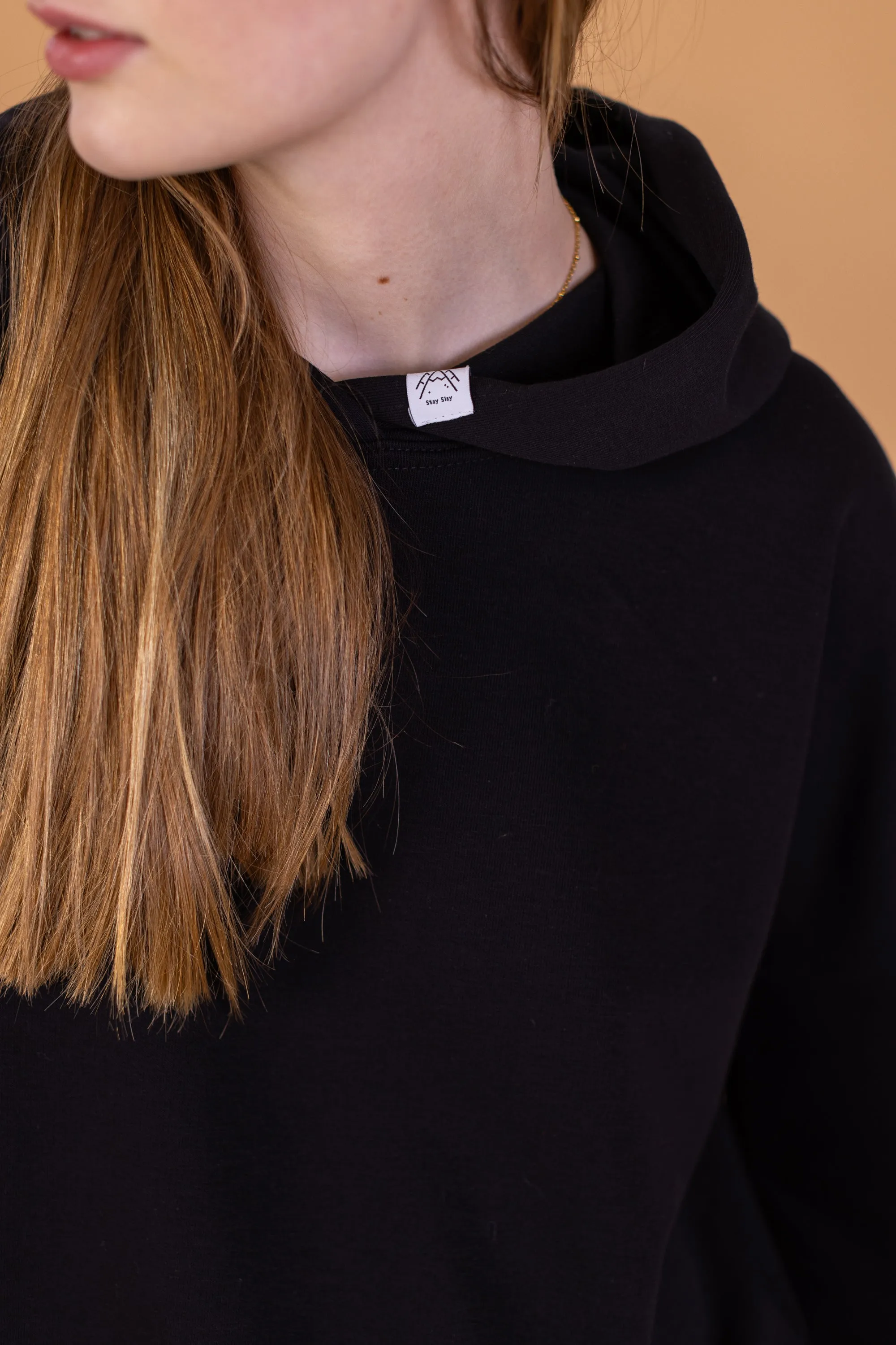 Hoodie Avelina Black.