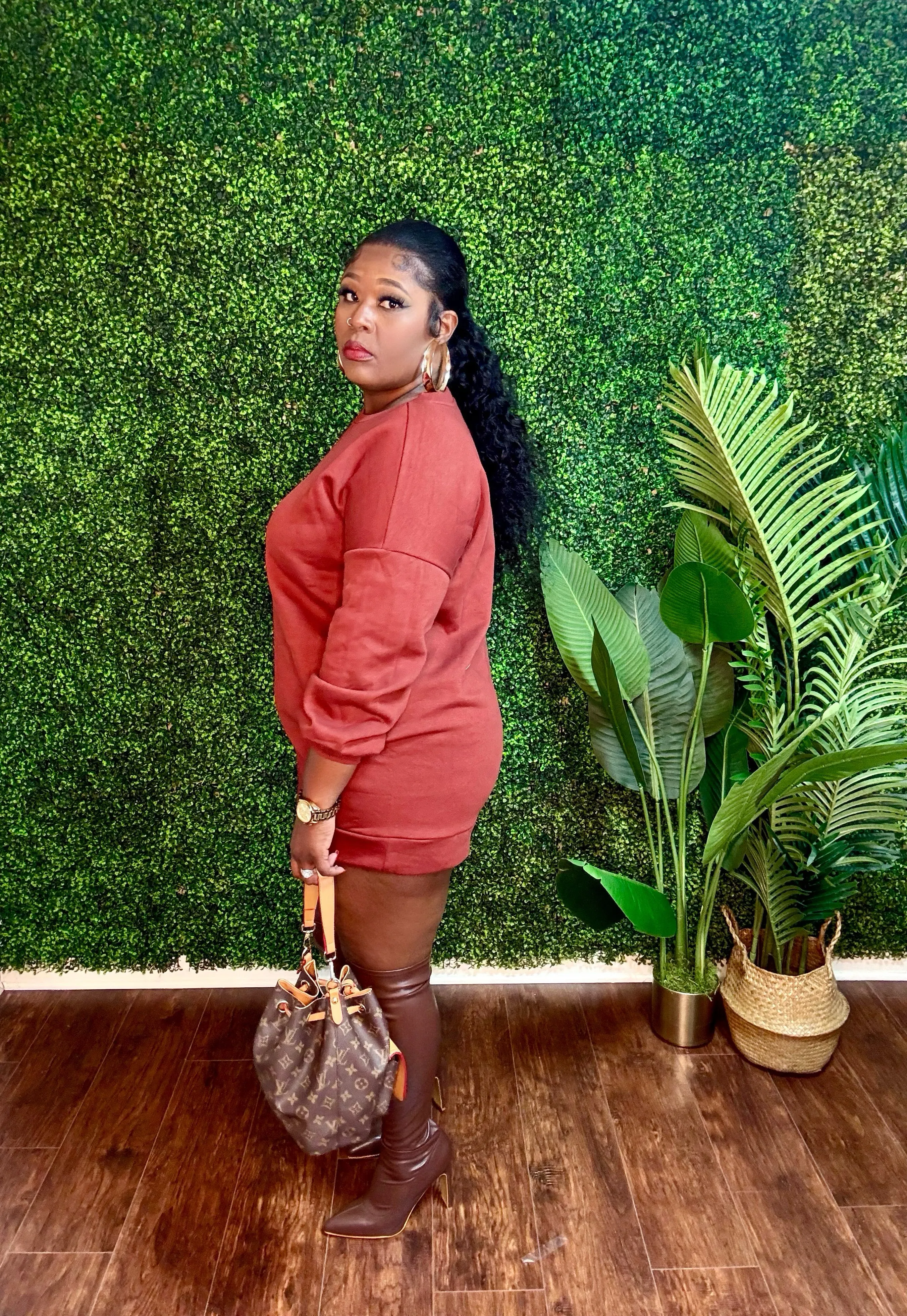 KEEPIN IT CUTE SWEATSHIRT DRESS (Rust)