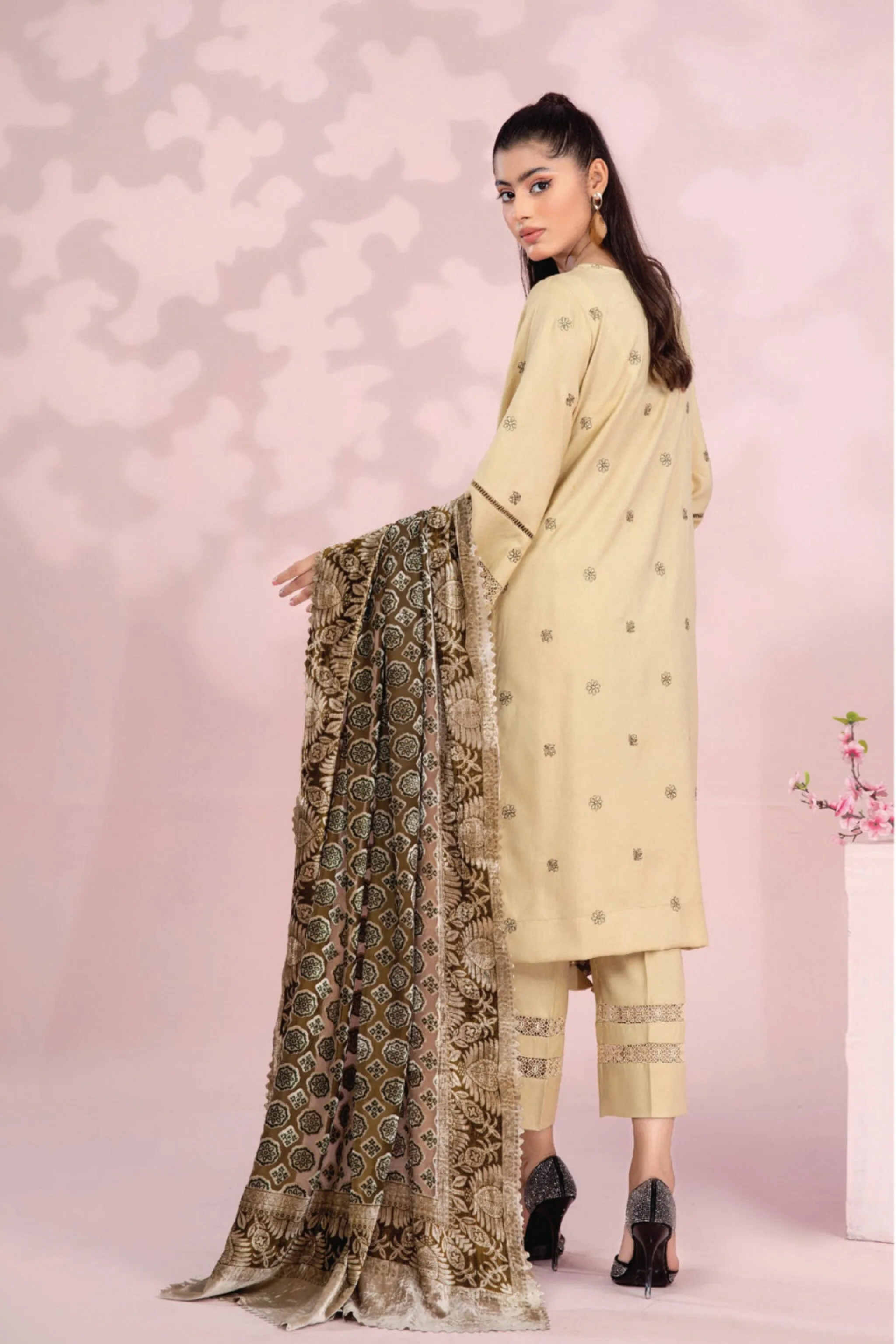 Lala Brocade Exclusive Palachi Winter Collection D-02