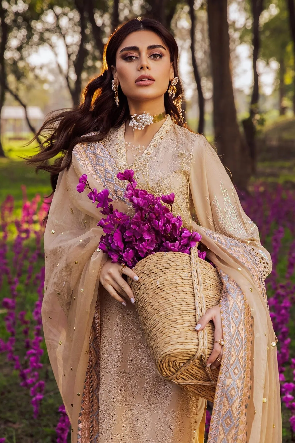 Nureh Exclusive Luxury Lawn Collection 2022 – Flower Girl