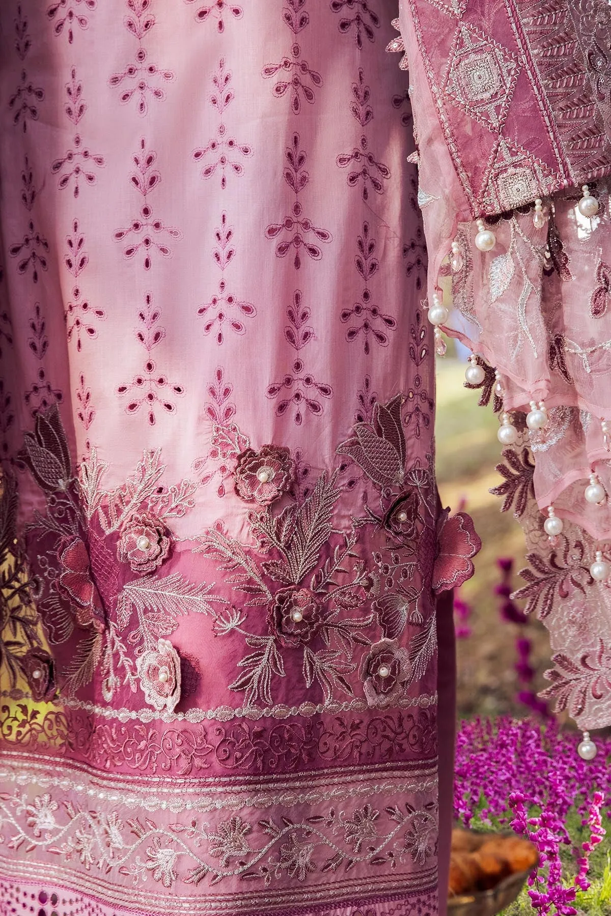 Nureh Exclusive Luxury Lawn Collection 2022 – PETAL PINK