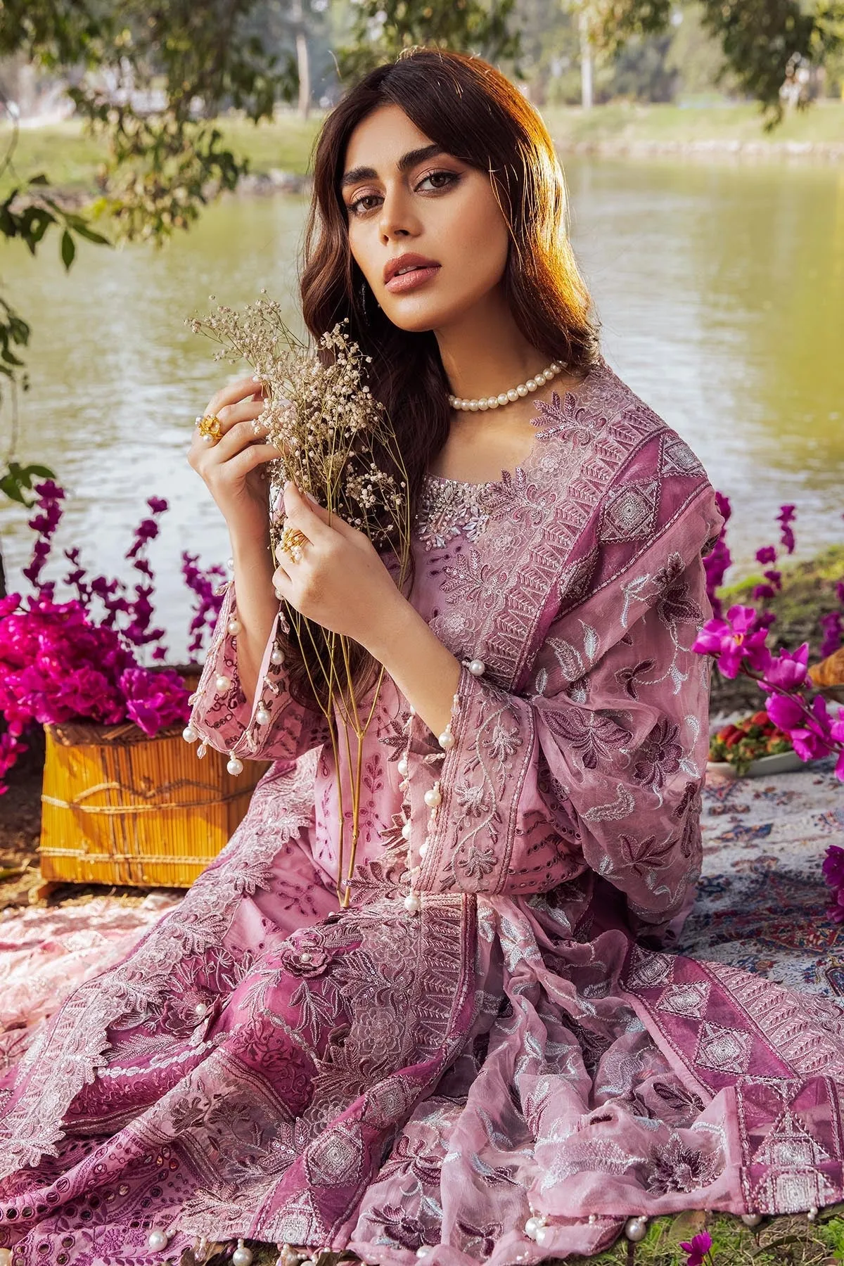 Nureh Exclusive Luxury Lawn Collection 2022 – PETAL PINK
