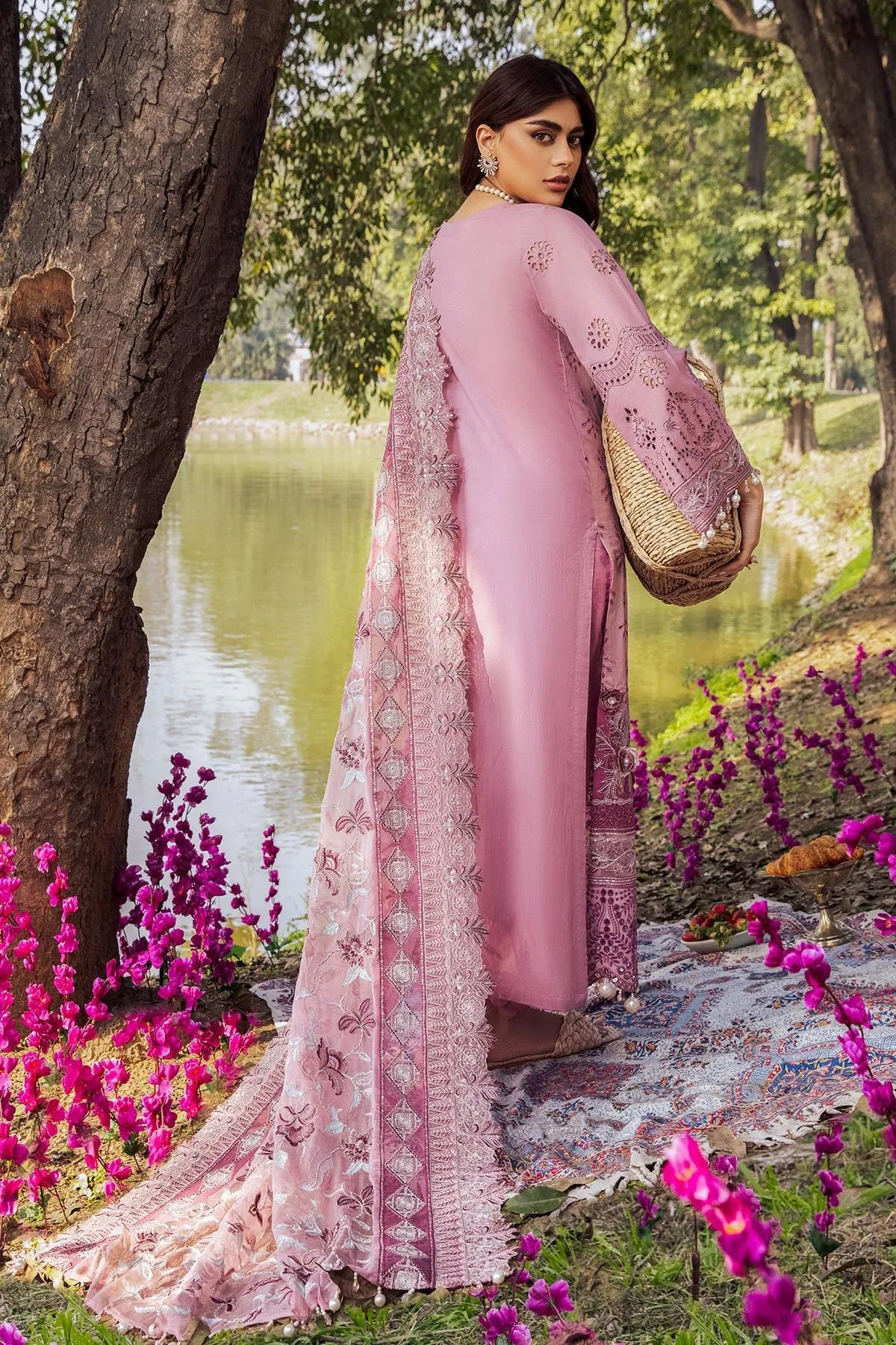 Nureh Exclusive Luxury Lawn Collection 2022 – PETAL PINK