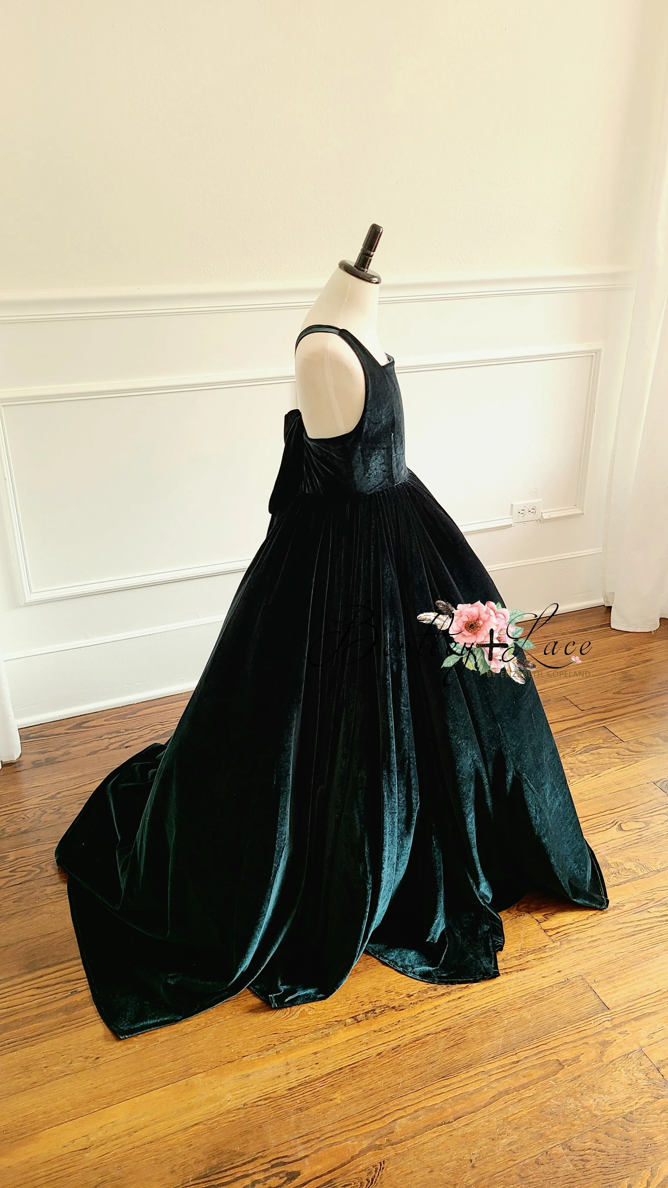 Penelope Velvet gown -Jewel green Tie back (6 Year - Petite 9 Year)